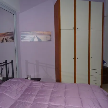 Modern Studio Between The Beach And Square Apartman Kalamáta