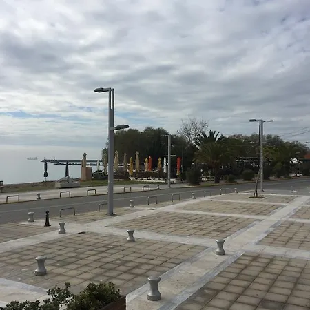 Modern Studio Between The Beach And Square Apartman