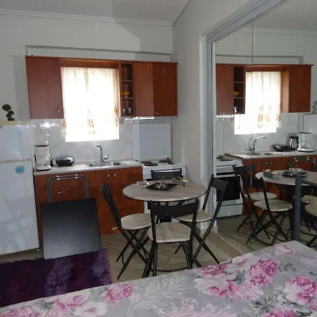 Modern Studio Between The Beach And Square Kalamata