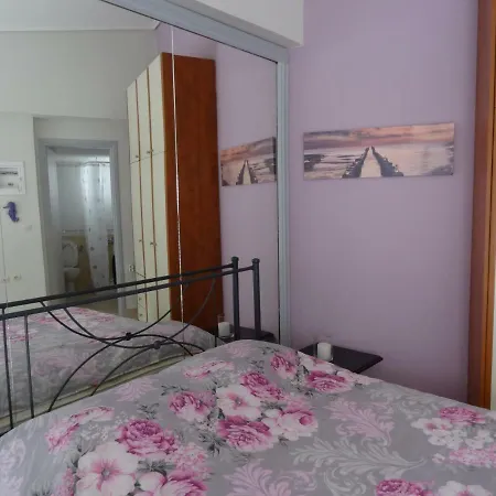 Modern Studio Between The Beach And Square Apartman *